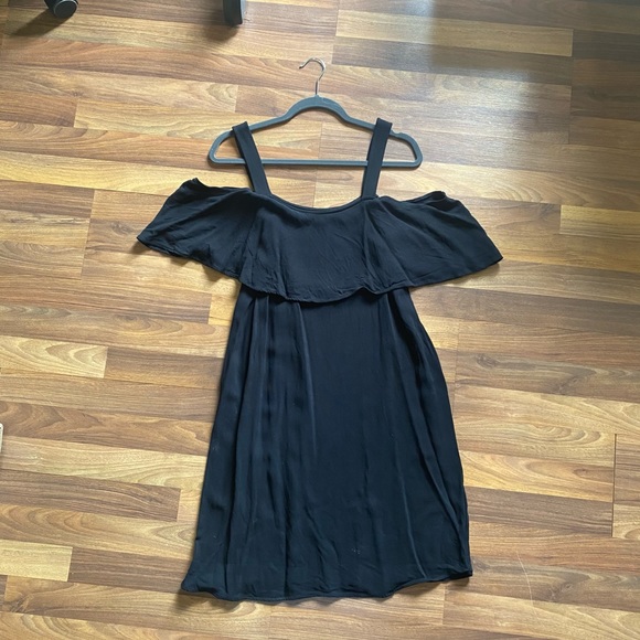 Black Aritzia Dress with drop flutter sleeves - Picture 1 of 4